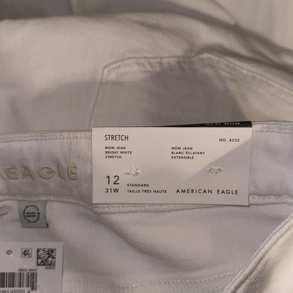American Eagle Mom Jean - Picture 6 of 10